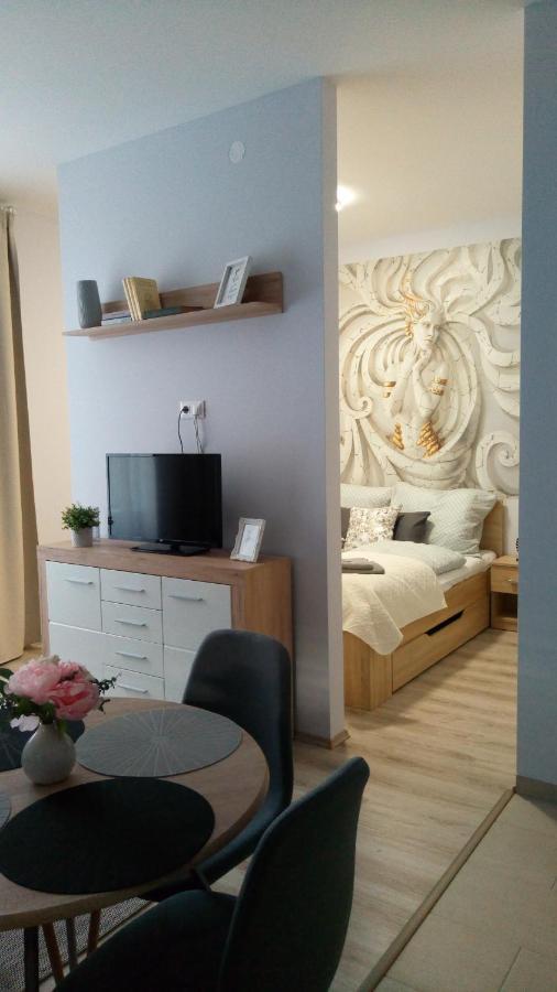 Loli Apartman Miskolc Exterior foto